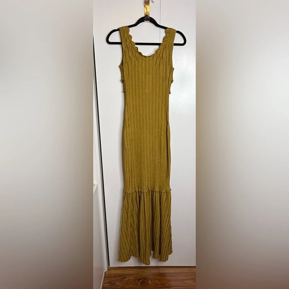 Commense Off-Shoulder Ruffle Detail Dress - Small NWT - Picture 4 of 10